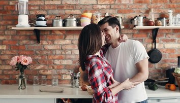 Prečo v láske nevidíme chyby? Vedci vysvetľujú, čo robí zamilovanosť s mozgom