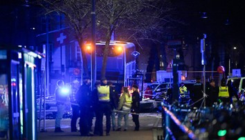 Autobus v Štokholme narazil do zastávky plnej ľudí. Incident si vyžiadal viacero mŕtvych