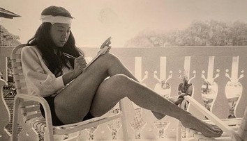 Vek je len číslo. V prípade tejto návrhárky s dokonalou postavou to platí do bodky