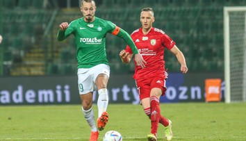 Po zranení sa vrátil hetrikom, pre svoj tím je ako Messi. Môže byť útočníkom Slovenska pre EURO?