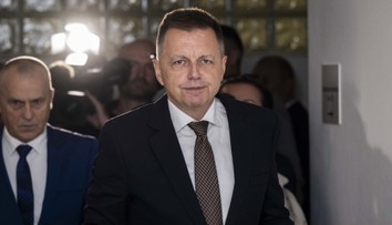 Proces s Petrom Kažimírom odročili. Obhajoba žiadala zastaviť trestné stíhanie z dôvodu premlčania