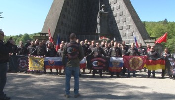 Noční vlci sú na Slovensku. Proputinovský motorkársky gang na Dukle privítala iba hŕstka priaznivcov
