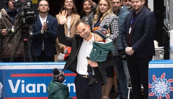 Slováci triumfovali na domácom turnaji tenisovým spôsobom. Fanúšikovia pred zápasom ďakovali Sekerovi