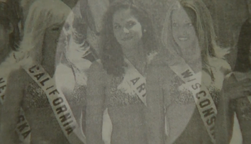 Na Trumpa sa to valí zo všetkých strán. Pribúdajú výpovede žien, ktoré mal obťažovať