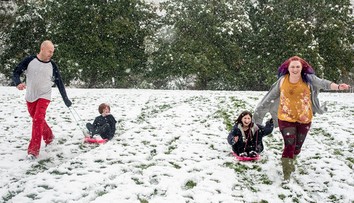 Montanu zasiahla snehová búrka, na niektorých miestach napadol až meter snehu
