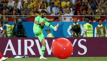 Najvtipnejšie futbalové momenty roka: V hlavných úlohách Neymar, Mourinho a Maradona