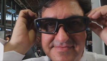 Vyvíjajú okuliare, ktoré majú nevidiacim zmeniť život. Pomôcť má umelá inteligencia