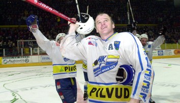 Obrovská pocta pre slovenský hokej. Legendárneho útočníka uvedú do Siene slávy IIHF