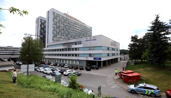 Takmer 200 zamestnancov banskobystrickej nemocnice skolil vysoko nákazlivý norovírus. Odborník priblížil, o čo ide