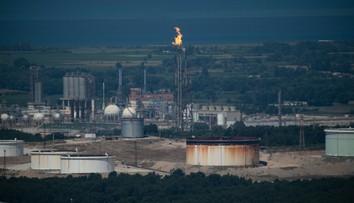 Po úniku kyseliny v chemickej továrni v Texase sú dvaja mŕtvi a najmenej 8 zranených