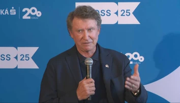 Wayne Gretzky navštívil Slovensko. Legendárny hokejista prezradil, ktorého Slováka by si vybral do tímu