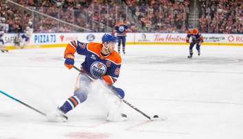 VIDEO: McDavid zariadil Edmontonu bod, nováčik vyrovnal v poslednej sekunde a zavelil k obratu