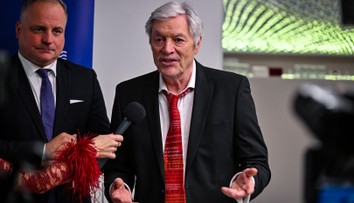 Prekvapenie v divadle Aréna. Herec Juraj Kukura oznámil, že ako riaditeľ končí