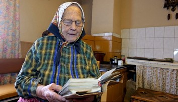 Dedina, v ktorej žije takmer 150 vdov. O mužov prišli pre ťažkú prácu v lesoch, teraz o nich nakrúcajú film