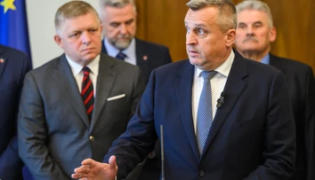 Danko napomína Fica: Voči partnerom sa správaj slušne a rieš problémy ľudí