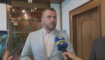 Fico sa snažil Kuffu od ministerského kresla odradiť. SNS však pritvrdila a trvá na svojom