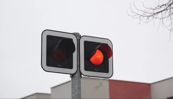 Špeciálny semafor, ktorý mnoho vodičov nepozná. Viete, čo signalizuje?