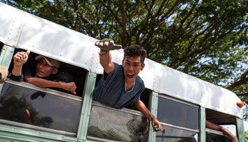 Nikaragujskí študenti, ktorí sa v kostole ukryli pred paľbou vojakov, sú v bezpečí