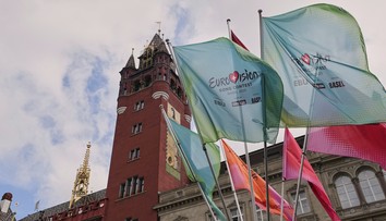 Eurovízia plná obmedzení. Organizátori zakázali umelcom mávať vlajkou EÚ, Únia to odsúdila