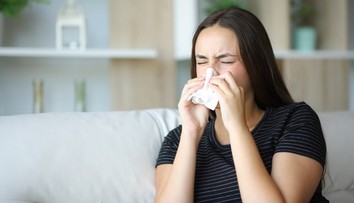 Pozor na to, čo vám vyjde z nosa. Farba hlienu môže odhaliť vážnejšie ochorenia