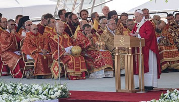 Pápež v Prešove poukázal na význam kríža a vydávanie svedectva