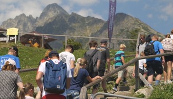 Turisti môžu v Tatrách ušetriť desiatky eur. Za toto získate zľavy aj poistenie