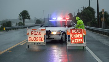Hurikán Hermine zoslabol po prechode nad Floridu na tropickú búrku