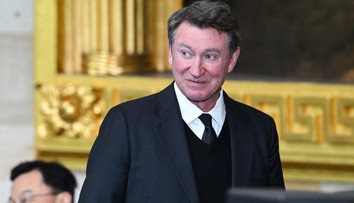 „Proti nemu musím hrať?“ pýtal sa Gretzky pri pohľade na Cháru. Legenda venovala Slovákovi špeciálne slová