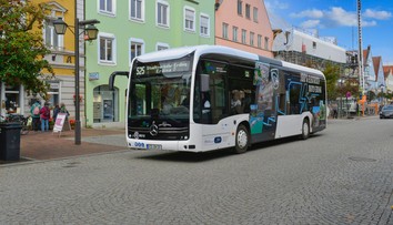 Toto nie je prvý apríl. 15-ročný chlapec ukradol autobus, aby odviezol partnerku do školy