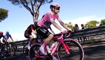 Giro totálne ovládol Vingegaard. Kubiš má za opaskom prvú Grand Tour