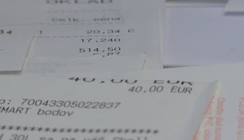 Biznis s nízkymi daňami: Podnikatelia kupujú na internete bločky za benzín či materiál