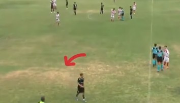 VIDEO: Dráma v zápase argentínskej ligy. Počas bitky fanúšikov postrelili trénera hostí
