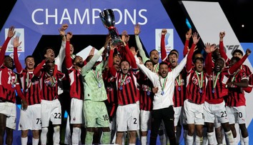 Fantastické milánske derby rozsekol žolík z lavičky v 93. minúte. Superpohár berie po obrate AC