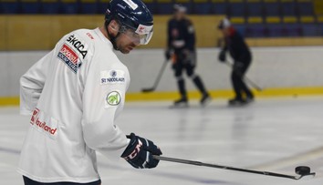 Nepríjemná skúsenosť hokejistu Juraja Valacha: Na ulici si vypočul, že jeho hendikepovaný syn patrí do ústavu