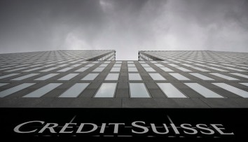 Akcie európskych bánk klesajú, môžu za to problémy v Credit Suisse