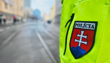 Vysokopostavený policajt mal napadnúť podozrivého. Hrozí mu niekoľkoročné väzenie