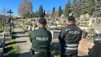 Obdobie Dušičiek nahráva zlodejom. Nenechávajte tašky na cintorínoch bez dozoru, upozorňuje polícia