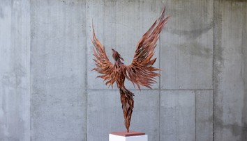 Fascinujúce diela z kovu: Umelec vytvára sochy, ktoré menia farbu