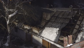 Pri požiari domu v Medzeve zahynul senior. Zrejme za to môže nesprávna manipulácia s otvoreným ohňom