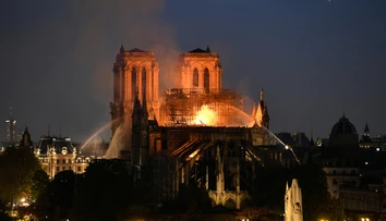 Chrám Notre-Dame presne pred šiestimi rokmi zachvátil požiar. Jeho príčina dodnes nie je známa