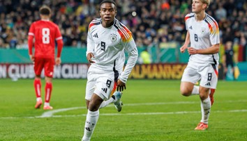 Chce mu nevlastný otec zničiť kariéru? Nemecký reprezentant údajne celé roky podvádzal