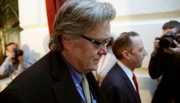 Trumpovmu poradcovi Bannovi hrozí stíhanie za pohŕdanie Kongresom