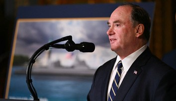 Predstavil svoj program a skončil. Hegseth vyhodil šéfa amerického námorníctva Phelana