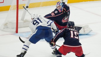 VIDEO: Jubilejný gól Tavaresa zatienila prehra. Columbus proti Torontu potvrdil formu