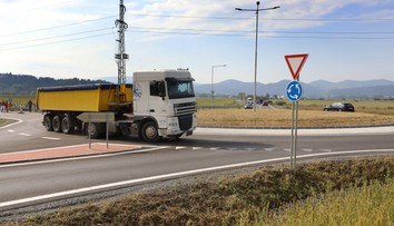 Nové kontroly na cestách. Inšpektori práce môžu zastaviť vozidlo a udeliť pokutu do 700 eur