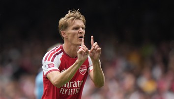 Arsenal získal prvú trofej v sezóne. Novému trénerovi Manchestru City súťažný debut vôbec nevyšiel