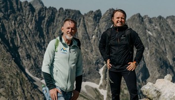 Odišiel za lepšou plácou do cudziny, časť zárobku posiela chudobným deťom. Tribula zobral na hory Mira Vrábľa