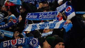 Napriek prehre opäť výborná atmosféra. Tehelné pole bolo aj v treskúcej zime znovu vypredané