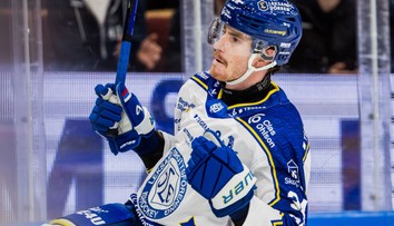 Vo Švédsku úradovali Slováci. Peter Cehlárik bodovou explóziou zariadil triumf v divokom dueli