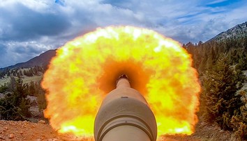 FOTO+VIDEO: Prekoná všetko, čo proti nemu Rusi nasadia. Nová pýcha Británie je veľkým tromfom NATO